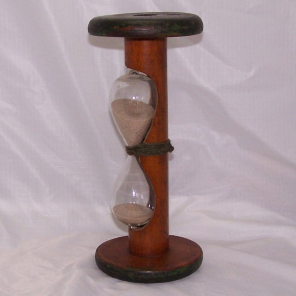 Antique Sand Hourglass Made From Wooden Industrial Style Bobbin - Picture 3 of 7